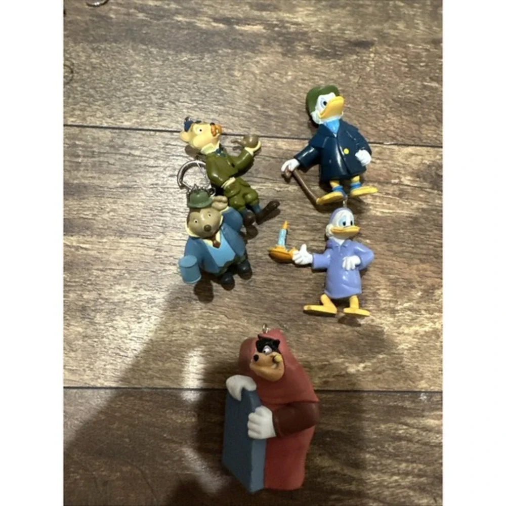 Disney MICKEY'S CHRISTMAS CAROL Set‎ of 5 Vintage Clip On Ornaments
